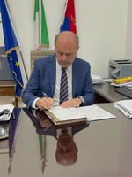 Immagine Il Sindaco Pippo Midili al lavoro dopo la riconferma: “maggiore responsabilità  e più efficienza per dare risposte ai cittadini”