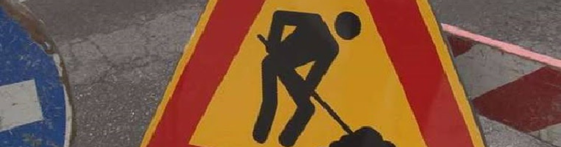 Richiedere permesso di occupazione di suolo pubblico per lavori di taglio stradale